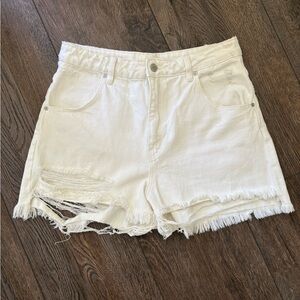 NEW!! W/o tags ROLLA'S White Distressed Jean Shorts